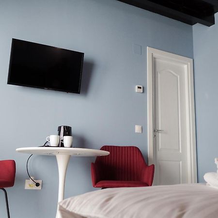 Villa Wild Rooms Jiet Номер фото